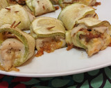 Foto del paso 6 de la receta: Rollitos de calabacín agridulces con queso Light