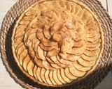Une image de l'étape 9 de Tarte aux pommes, compote canelle et crème pâtissière 🍏.