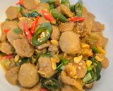 Foto langkah ke 7 dari resep Oseng Bakso Kecap.