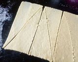 A picture of step 2 of Puff pastry mini chocolate croissant.