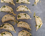 Foto del paso 2 de la receta: Empanadas de pavo y queso con pincelado especial