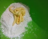 Foto langkah ke 4 dari resep Karipap Pusing.