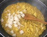 Foto del paso 3 de la receta: Arroz integral cremoso al curry con pollo y queso de cabra