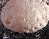 Foto del paso 2 de la receta: Medialunas de manteca