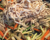 Foto del paso 3 de la receta: Rollitos de Col rellenos de pollo y verdura 🥬