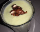 A picture of step 4 of Avocado smoothie.