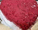 A picture of step 8 of Heart shape red velvet cake.