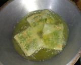 Foto langkah ke 5 dari resep Martabak Telur Mini.