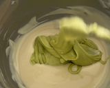 Foto langkah ke 2 dari resep Pistachio Cranberry Bark.