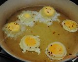 A picture of step 5 of Frozen Fried Egg  نیمرو با تخم مرغ یخ زده.
