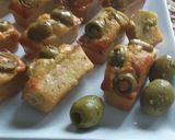 Une image de l'étape 7 de Minis Cakes salés Olives mozzarella.