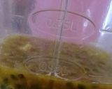 Foto del paso 3 de la receta: Agua de maracuyá o fruta de la pasión 🥃