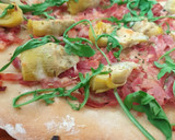 Foto del paso 11 de la receta: Pizza de alcachofas, jamón y rúcula