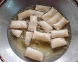 A picture of step 3 of Punjabi Shakkarpara.