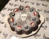 Une image de l'étape 8 de Gâteau « skull » aux prunes et kirsch (gâteau d anniversaire).