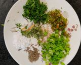 અક્કી રોટી (Karnataka) રેસીપી સ્ટેપ1ફોટો