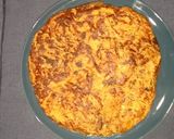 Foto del paso 6 de la receta: Tortilla de cebolla caramelizada y butifarró de ceba (morcilla de cebolla)