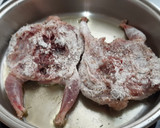 Foto del paso 2 de la receta: Codornices guisadas al vino, con calabaza