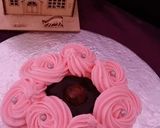 A picture of step 2 of Pink mini cake.