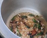 A picture of step 3 of Green peas and potato pulao.