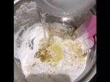 Peyek kacang tanah