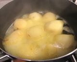 Foto del paso 2 de la receta: Peras al vino blanco con azafrán