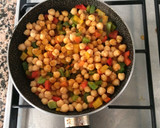 Foto del paso 5 de la receta: Garbazos coloridos con mucho sabor