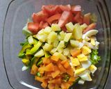 Hình bước làm 1 của món Salad rau củ bánh mì giòn