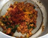 A picture of step 2 of Oats khichdi.