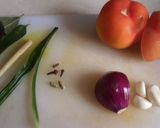Foto langkah ke 1 dari resep Nasi Tomato.