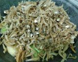 Foto langkah ke 3 dari resep Sambel ijo pete ikan teri kentang.