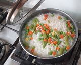 Foto del paso 4 de la receta: Lomo Centro de Cerdo c/ Arroz Primavera y Papas Salteadas, más Ensalada de Lechuga c/ Palta