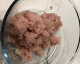 Foto del paso 1 de la receta: Mini hamburguesas de pollo