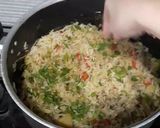 A picture of step 21 of Chinese vegetable rice (Chinese pulao).