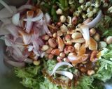 A picture of step 4 of Thai cucumber salad.