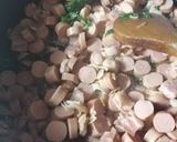 Baconos virslis zöldborsós tészta recept fázis 2 fotója
