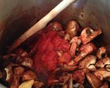 A picture of step 3 of Mushrooms a la Greque.