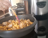 Foto del paso 8 de la receta: Garbanzos con butifarra y cogumelos