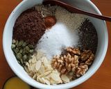 Foto langkah ke 1 dari resep Granola keto friendly.