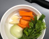 Foto langkah ke 3 dari resep Mpasi 6+ : Kaldu ayam kampung.