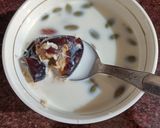 A picture of step 1 of Oats Banana Smoothie.