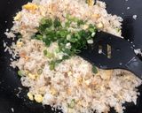 Foto langkah ke 5 dari resep Nasi Goreng Ikan Asin Jambal.