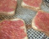 Foto del paso 3 de la receta: Mini pizzas de pan