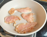 Foto del paso 4 de la receta: Pechuga de pollo con coliflor y manzana