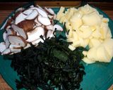 Foto langkah ke 2 dari resep Miso shiru aka miso soup.