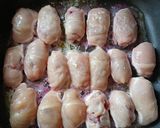 عکس مرحله 4 از دستور رول مرغ آلبالویی 🌸