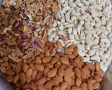 A picture of step 1 of Healthy Dry fruits powder.