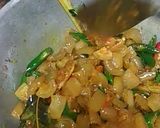 Foto langkah ke 3 dari resep Kikil kecap cabe ijo.
