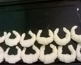Foto del paso 11 de la receta: Medialunas rellenas de dulce de leche