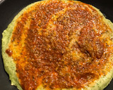 Foto del paso 3 de la receta: Pizza con base de brócoli y avena en sartén